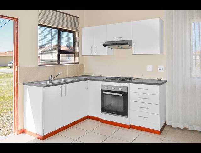 3 BEDROOM HOUSE FOR SALE IN GRACELAND